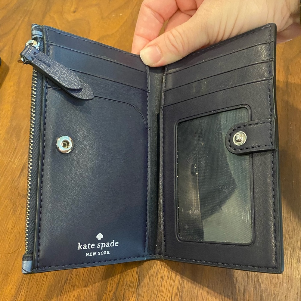 NWOT Kate Spade Patterned Wallet - Picture 2 of 5